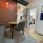 Apartahotel Myslym Shyri's 3*