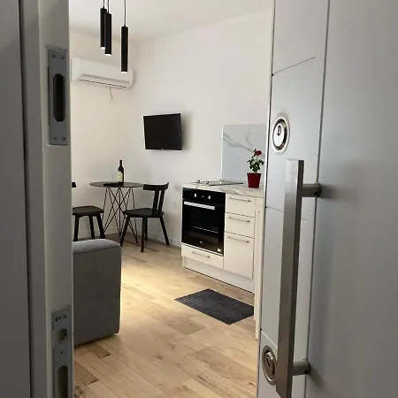 Myslym Shyri's 3* Tirana