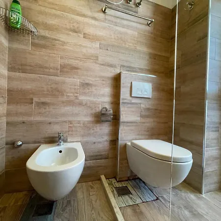 Apart Otel Myslym Shyri's 3*