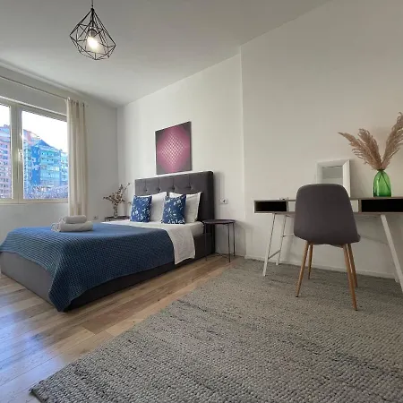 Myslym Shyri's Aparthotel 3*