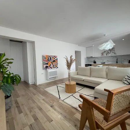 Aparthotel Myslym Shyri's 3*