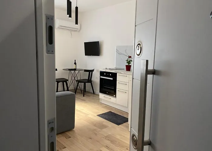 Myslym Shyri's 3* Tirana