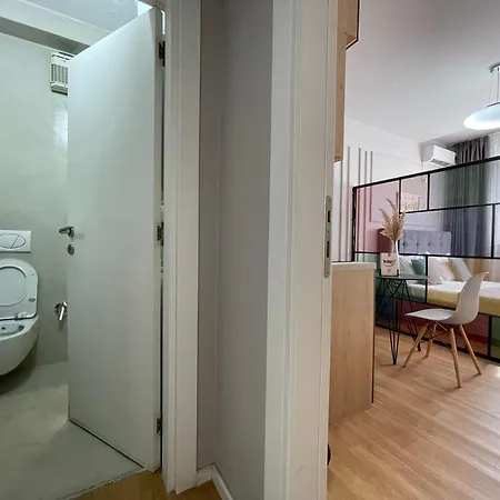 公寓式酒店 Myslym Shyri's 地拉那